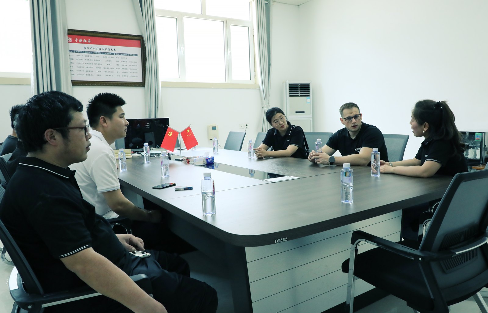 TFL Bearing team discussing OEM spherical roller bearing RFQ requirements with customers